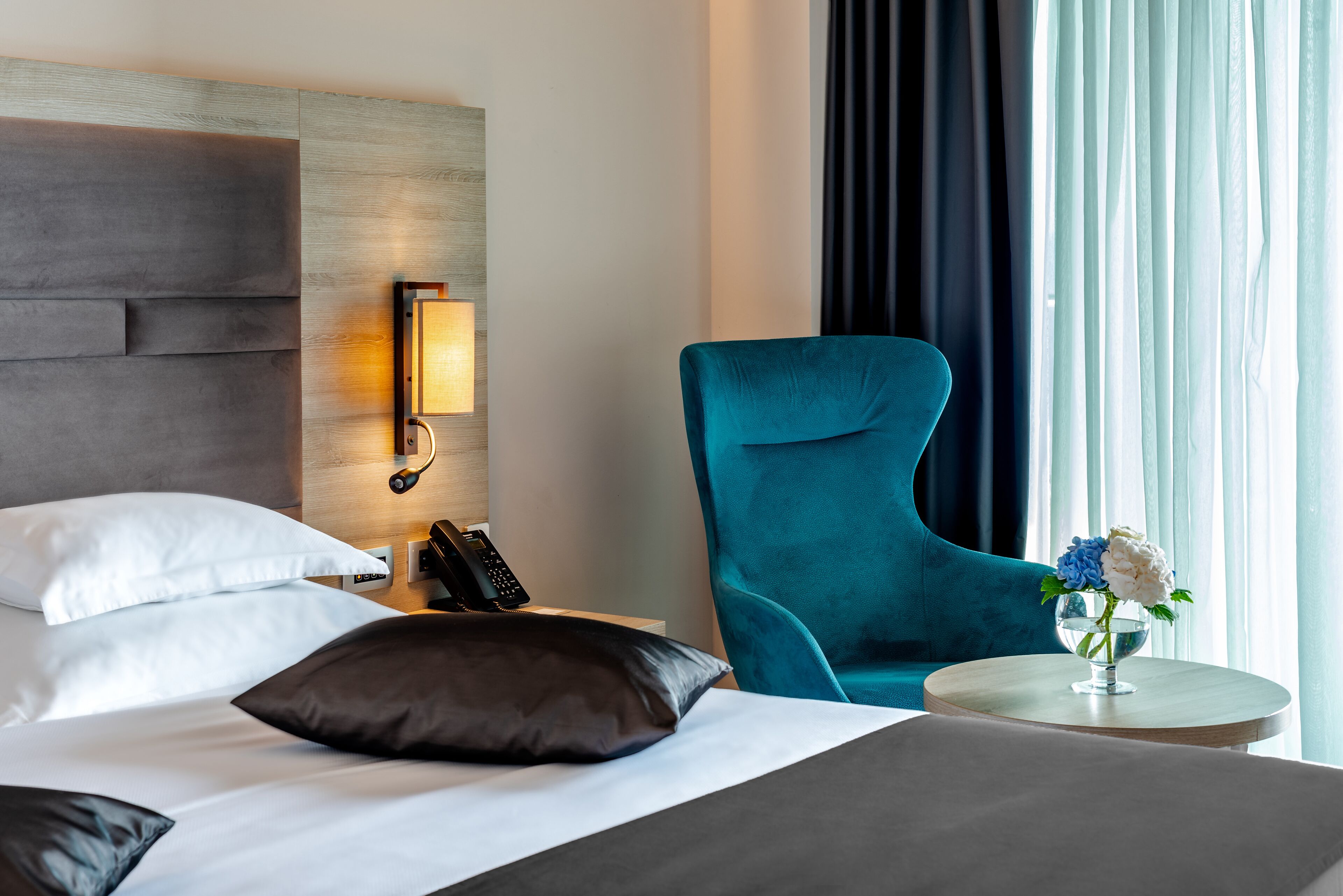 premium double or twin room, balcony, sea view | hypo-allergenic bedding, minibar, in-room safe, desk