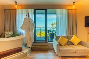 Coco Seaview Suite | Beach/ocean view