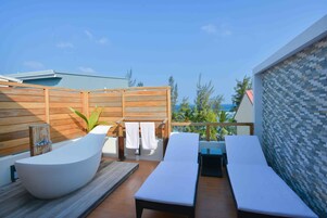 1 bedroom, minibar, in-room safe, desk