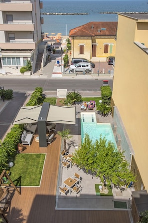 Seasonal outdoor pool