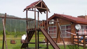 Children’s play area – outdoor - Cabañas Brisa de Los Molles (Cortaderas)