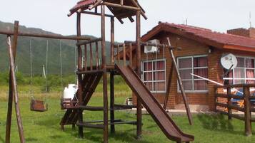 Área de juegos infantiles al aire libre