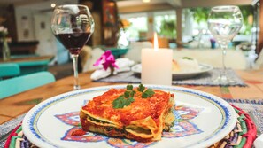 Déjeuner et dîner servis sur place, spécialités Cuisine brésilienne