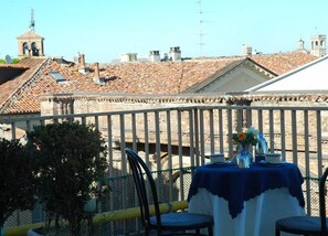 Frokostbuffé hver dag (EUR 3.00 per person)