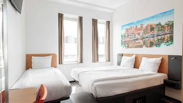 Family Triple Room | Memory-foam beds, desk, soundproofing, iron/ironing board (on request)