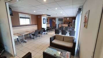 Daily continental breakfast for a fee