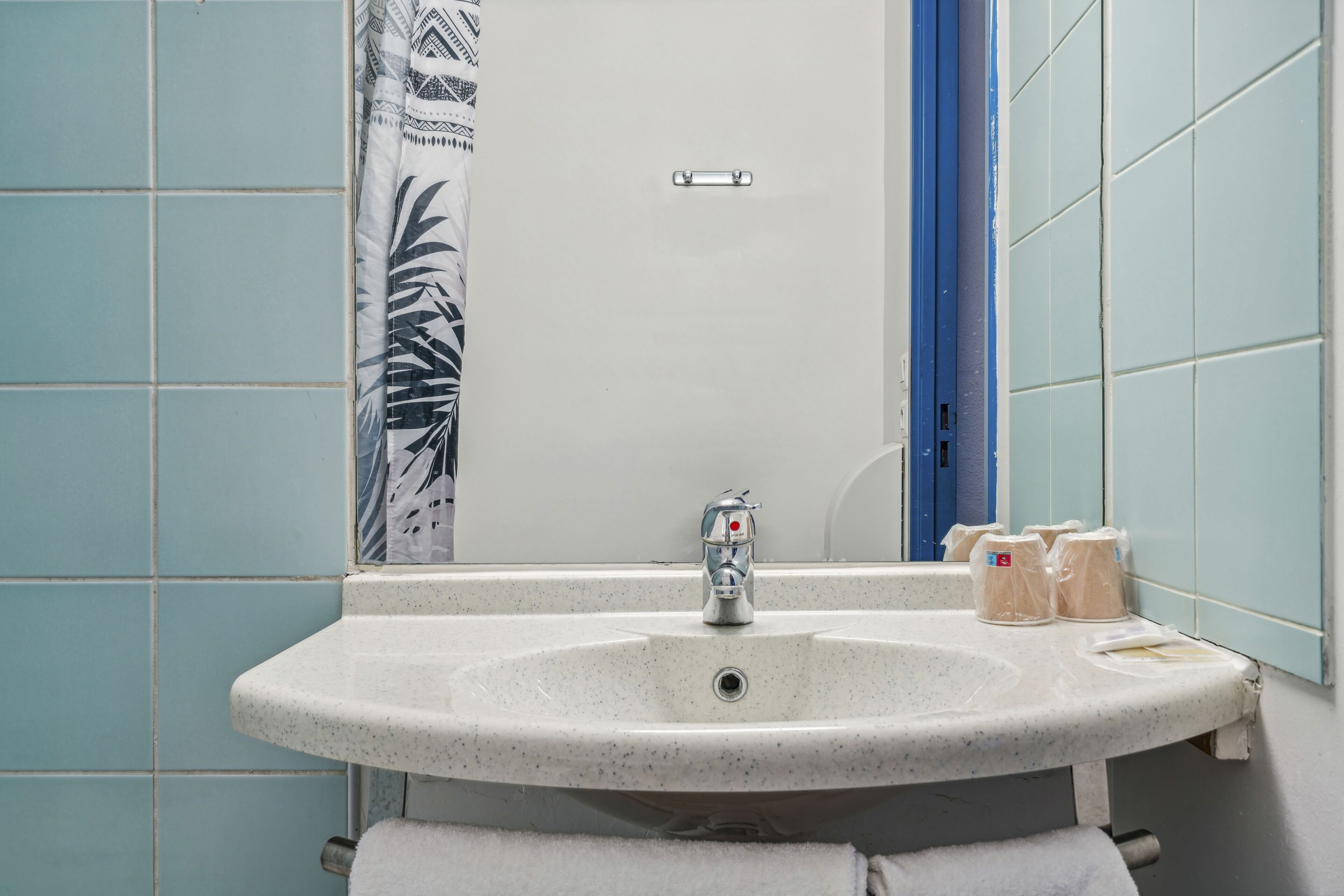 shower, free toiletries, hair dryer