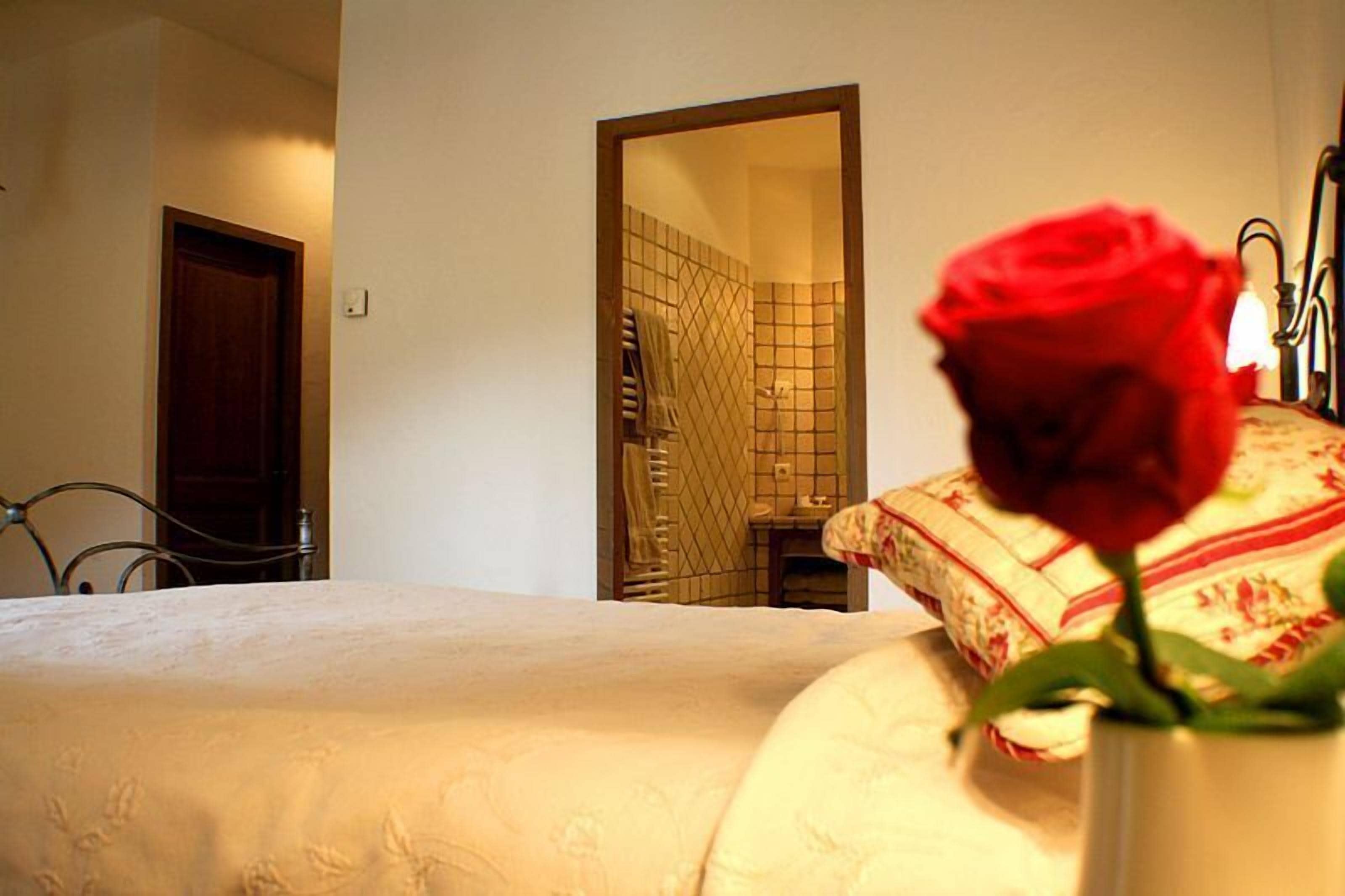 in-room safe, desk, cots/infant beds, rollaway beds