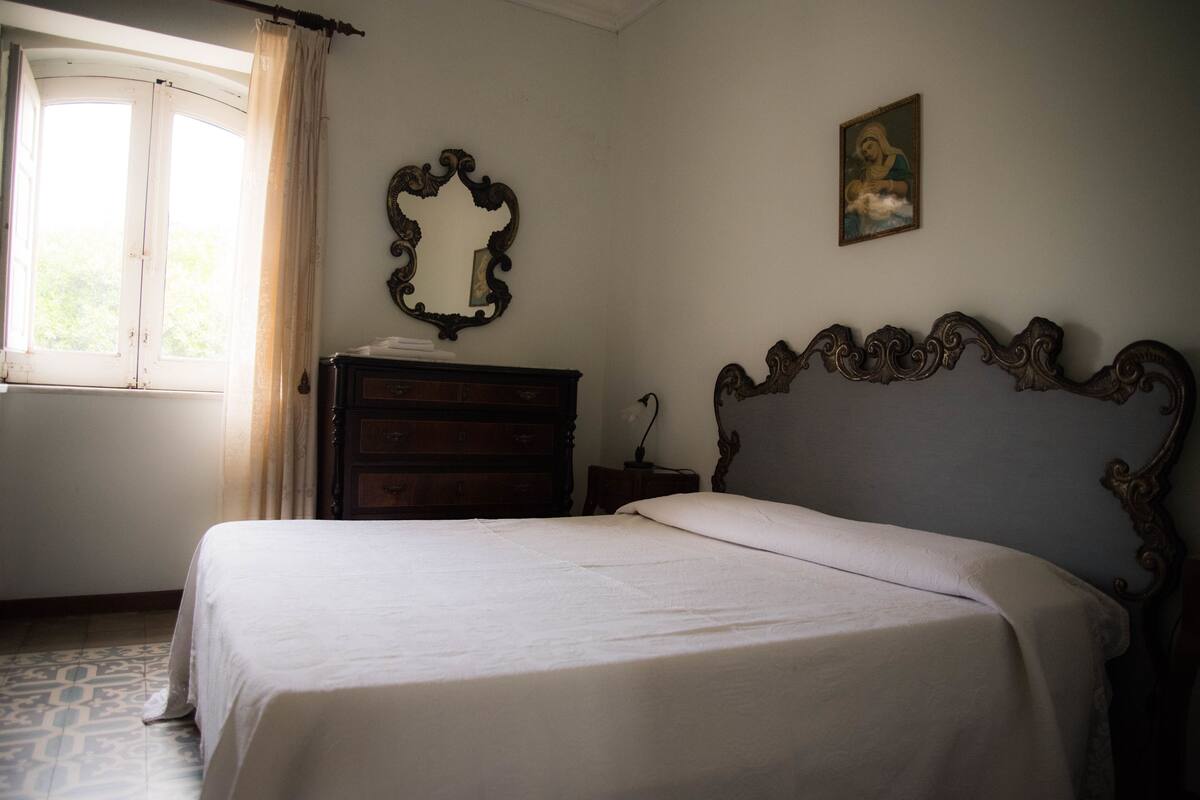 Double Room Single Use | Peralatan tempat tidur premium, Wi-fi percuma, dihias secara berasingan 