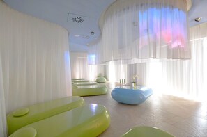 Behandlingsrom for par, badstue, boblebad og tyrkisk bad/hamam