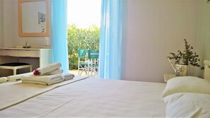 Apartment, 2 Bedrooms | In-room safe, iron/ironing board, free cribs/infant beds, free WiFi