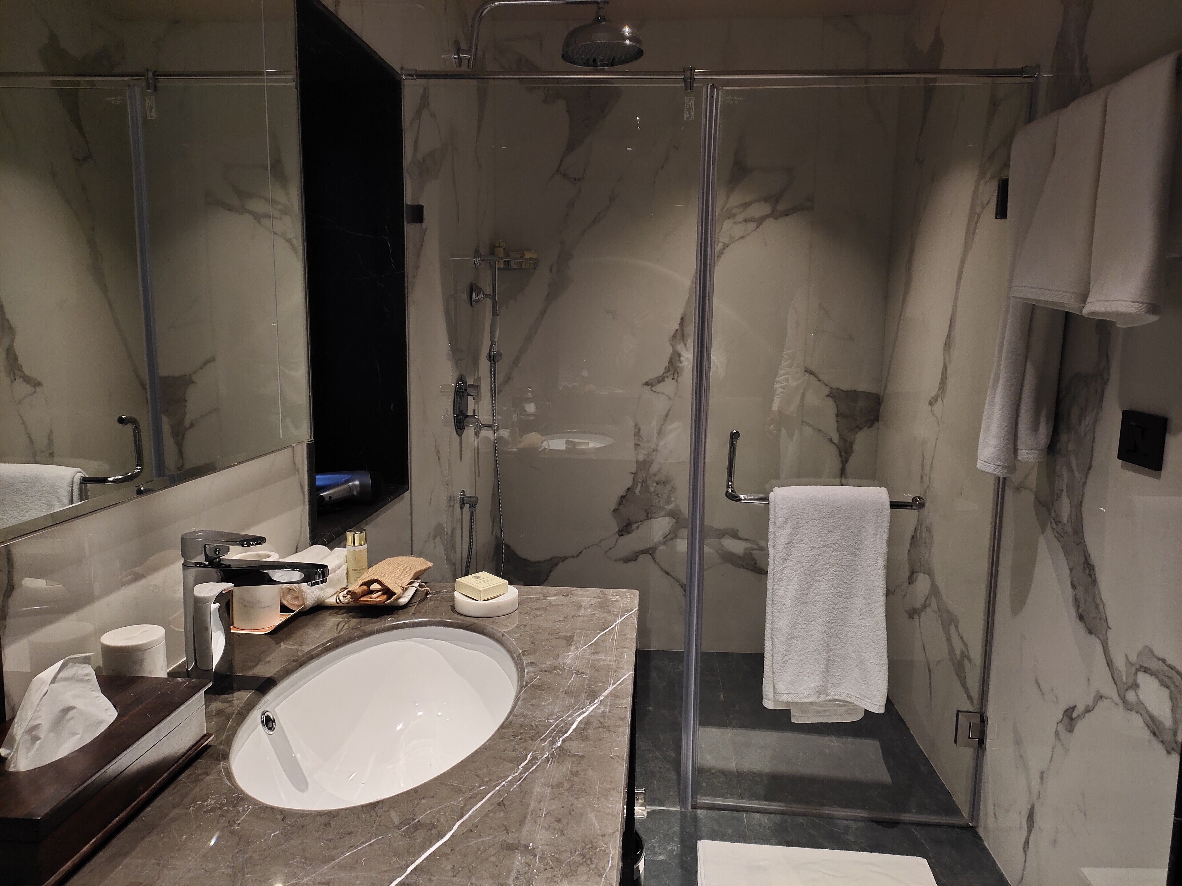 shower, free toiletries, hair dryer, slippers