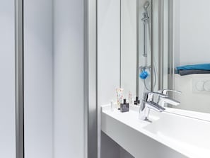 Habitació, 1 llit doble, bany privat (Cabrio) | Mobiliari individual, cortines opaques i bressols gratuïts