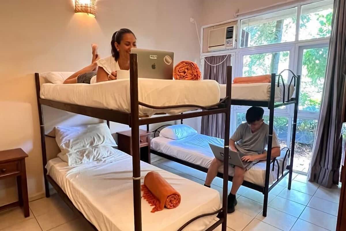 1 bedroom, iron/ironing board, rollaway beds, free WiFi