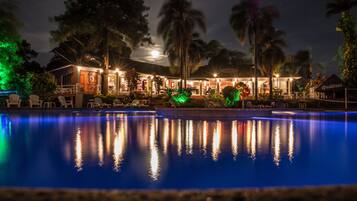 Outdoor pool, sun loungers