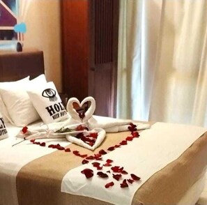 Superior kamer, 1 twee- of 2 eenpersoonsbedden | Luxe beddengoed, donsdekens, een strijkplank/strijkijzer