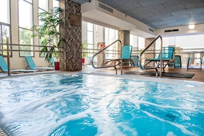 Indoor spa tub - Ramada by Wyndham Nazareth (Nazareth)