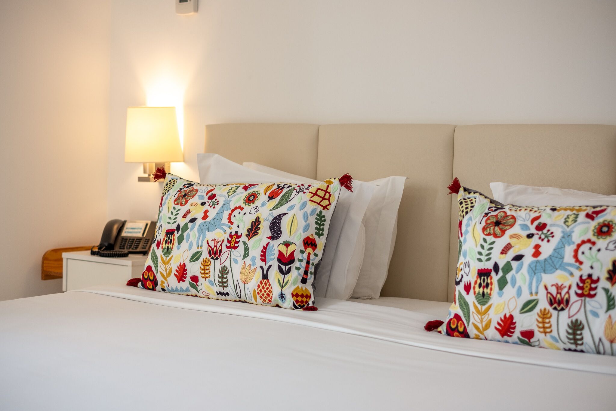 standard double or twin room | minibar, in-room safe, desk, blackout curtains