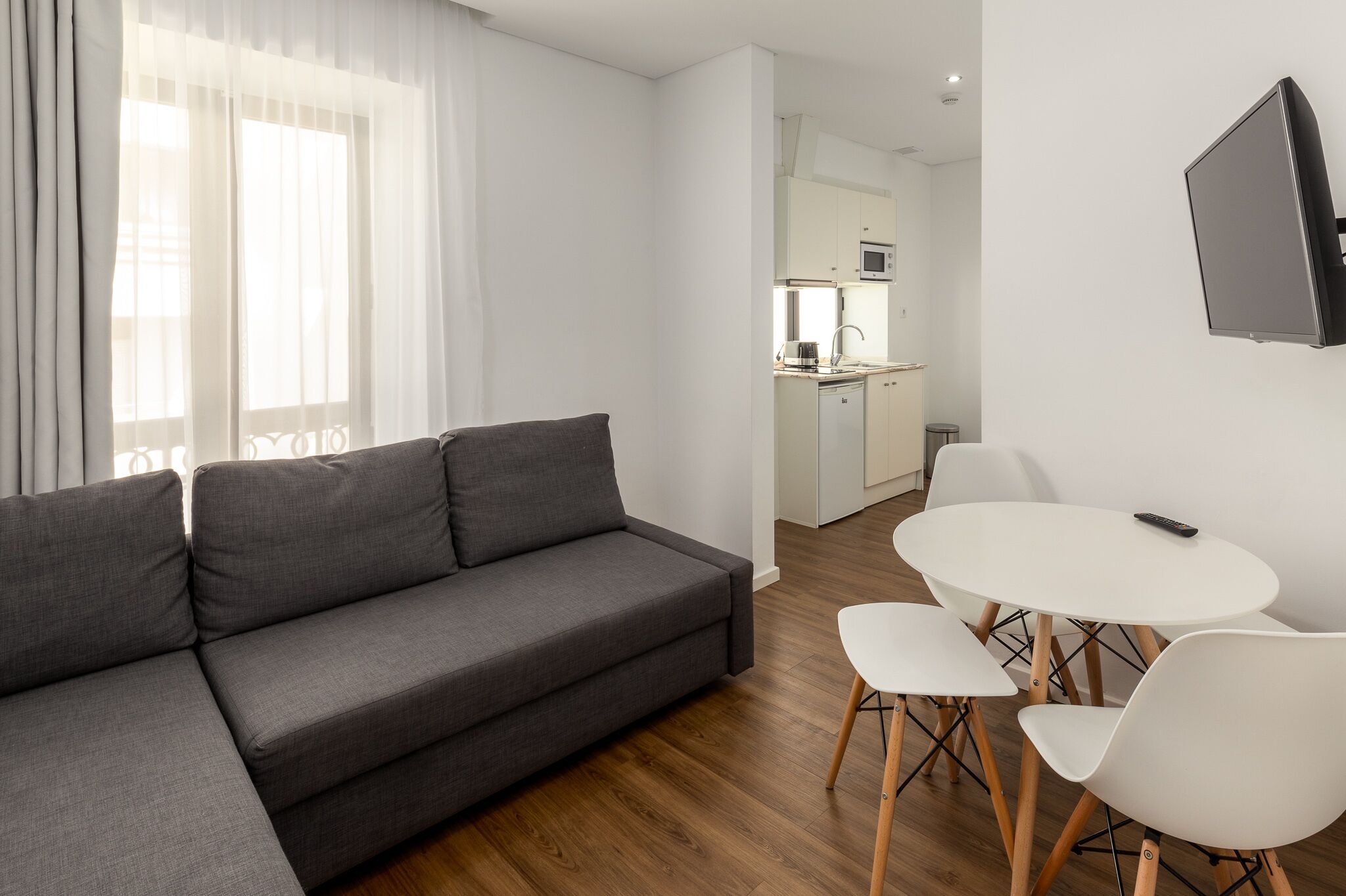 Studio | Minibar, in-room safe, desk, blackout curtains