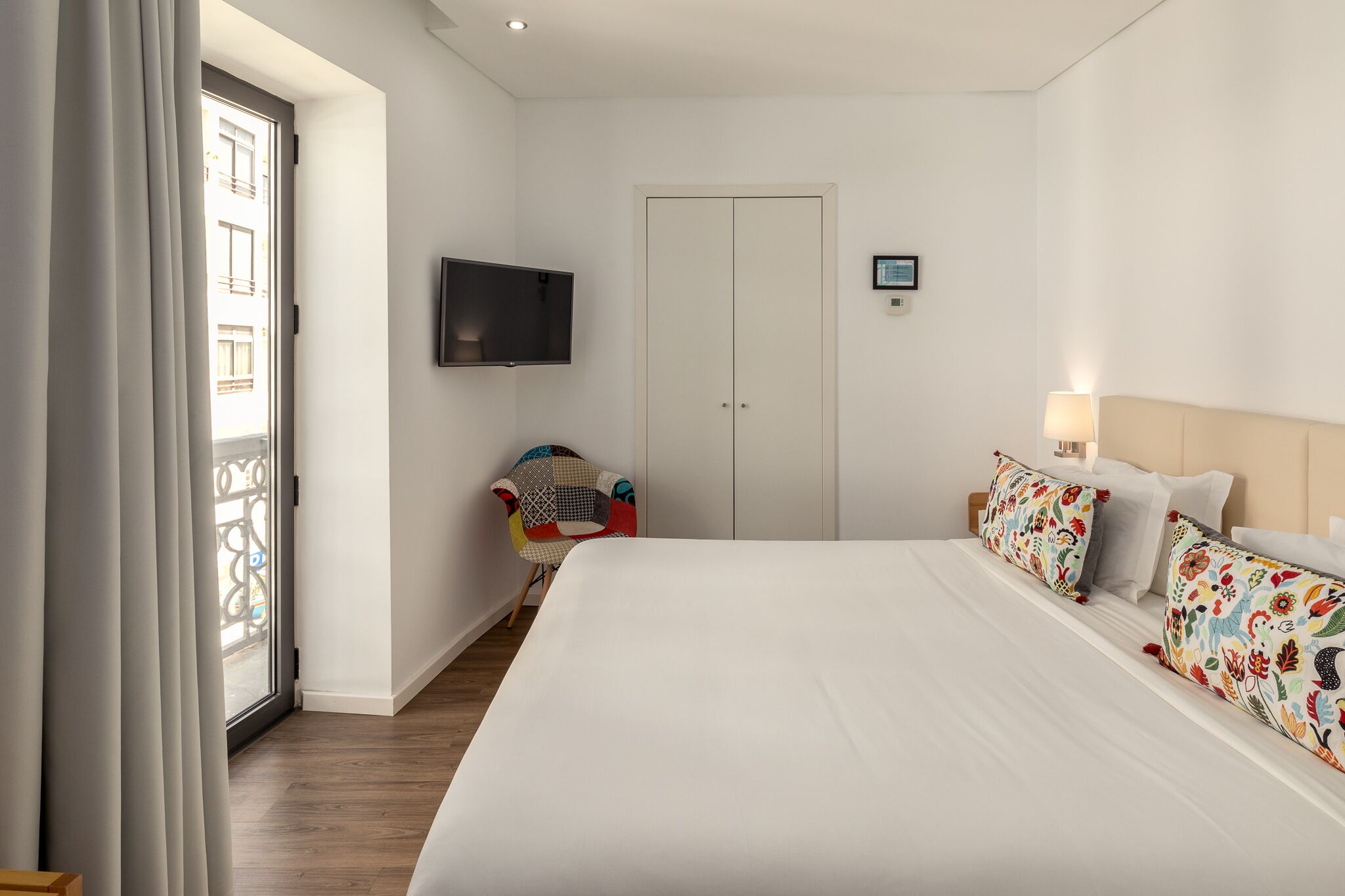 studio | minibar, in-room safe, desk, blackout curtains