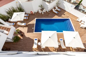 Superior Double or Twin Room | Minibar, in-room safe, desk, blackout drapes - Hotel Cidade de Olhão (Olhao)