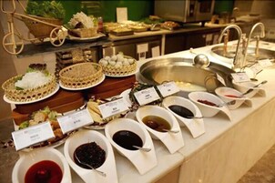 Desayuno buffet diario (CNY 90 por persona)