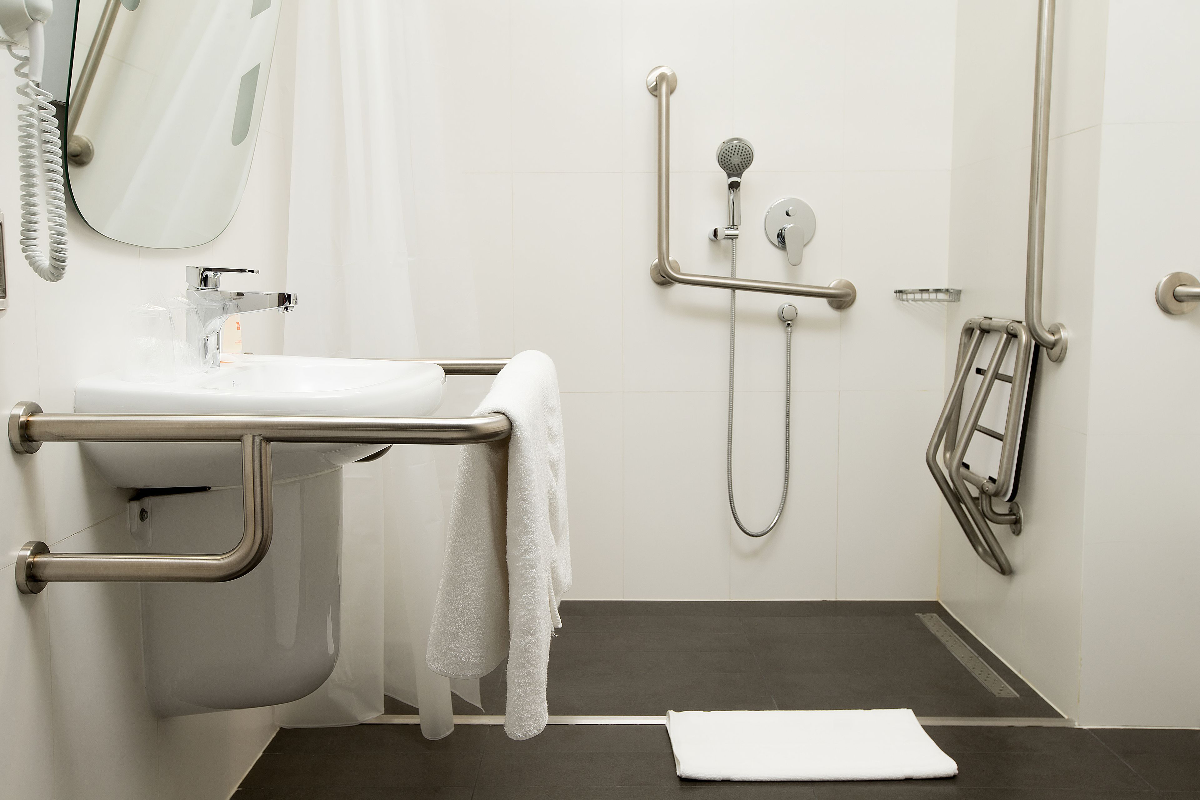 room, 1 double bed | bathroom | rainfall showerhead, eco-friendly toiletries, hair dryer, towels