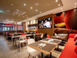 Lunch and dinner served  - ibis Lima Reducto Miraflores (Lima)