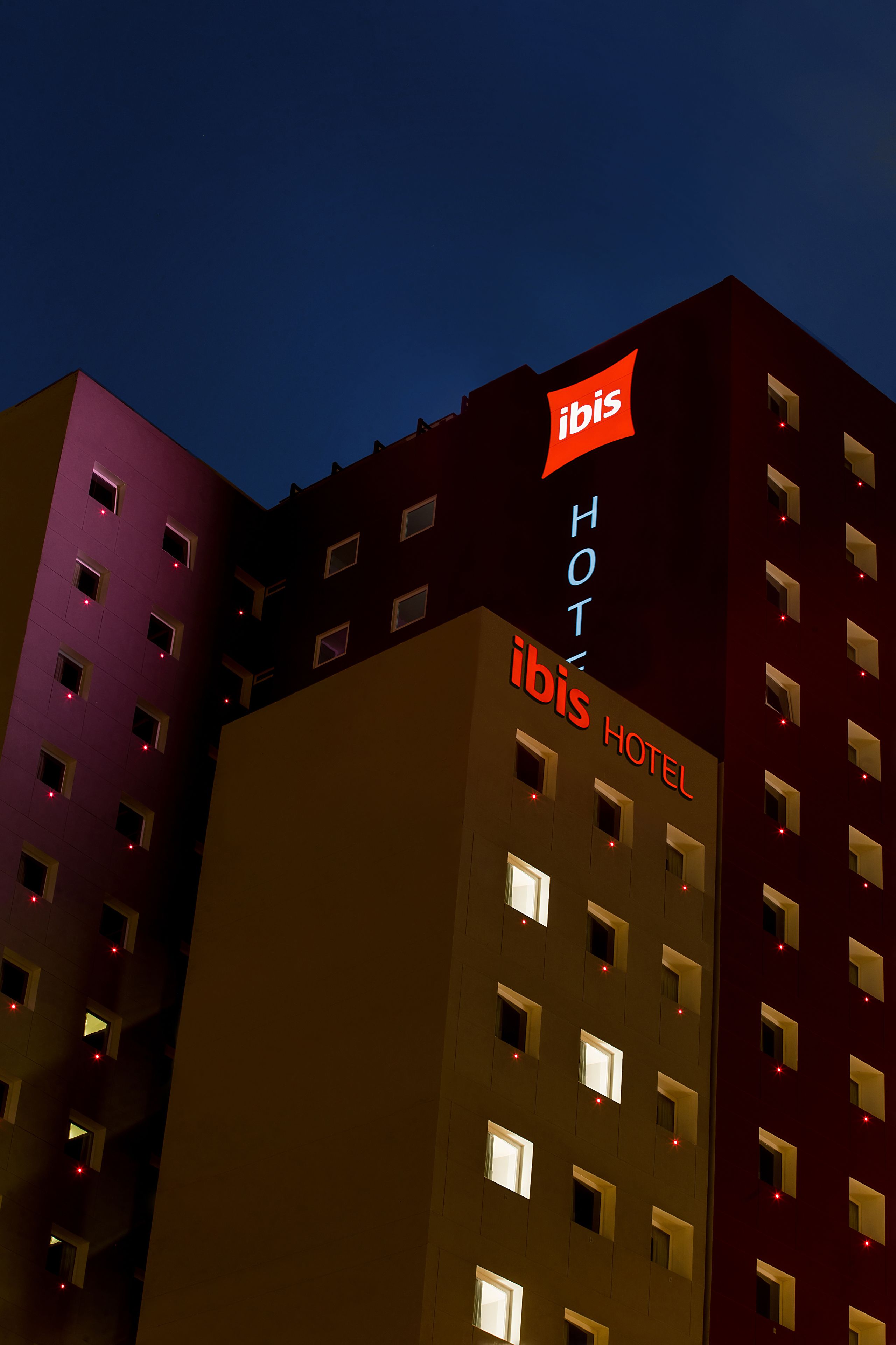 Façade de l’hébergement - soirée/nuit