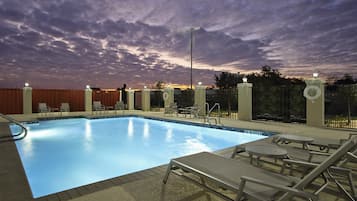 Udendørs pool