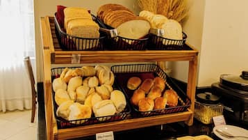 Frukostbuffé varje dag mot avgift