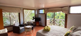 Hotel Uka Mana