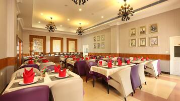 Breakfast, lunch, dinner served; international cuisine