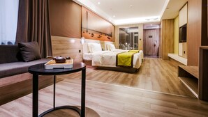 Executive Twin Room | Desk, blackout curtains, free WiFi - Atour Hotel Yuquan (Hangzhou)