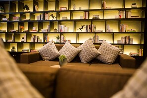 Library - Atour Hotel Yuquan (Hangzhou)