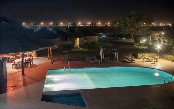 Outdoor pool, pool loungers