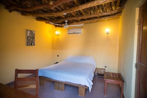 Single Room | In-room safe, desk, free cots/infant beds, rollaway beds - Le Grand Calao (Ouagadougou)