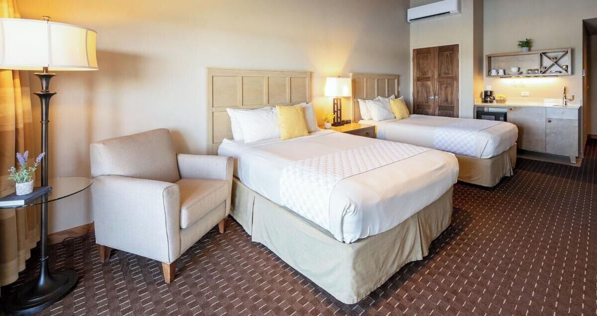 頂級客房, 2 張加大雙人床 (Cru | Riverfront) | 房內夾萬、免費 Wi-Fi、床單