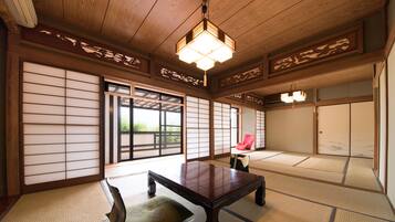 Japanese Style Room with Partially Open Air Bath - 4 Futons