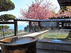 Ensemble douche/baignoire, baignoire relaxante profonde