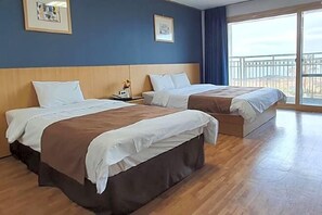 Blackout drapes, free WiFi, bed sheets