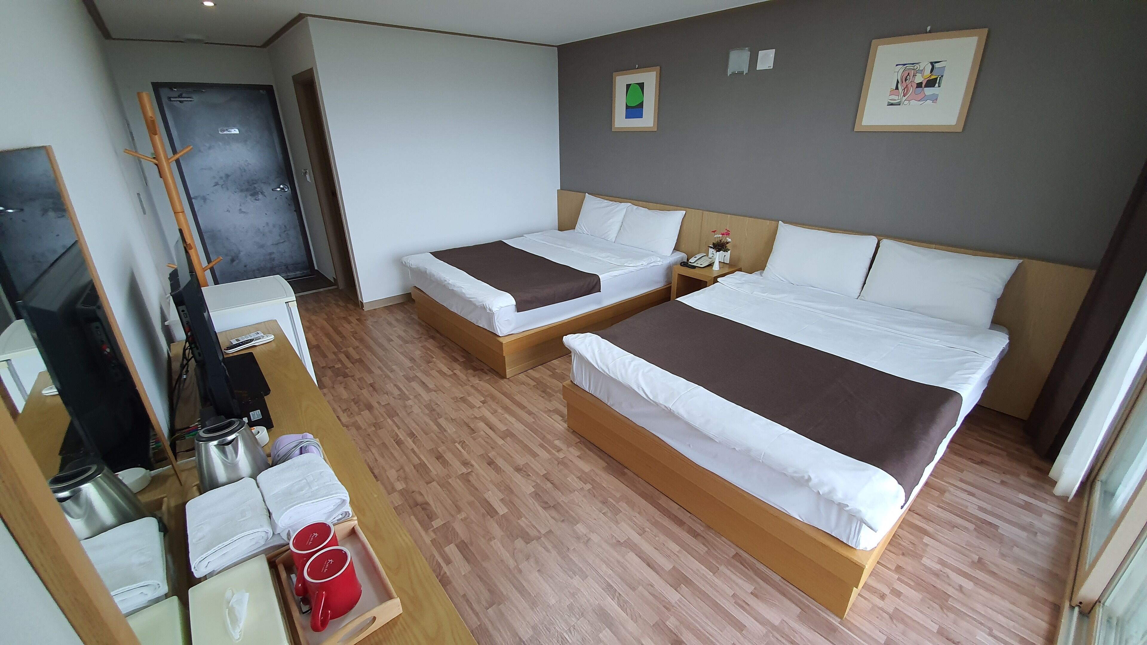 blackout curtains, free wifi, bed sheets