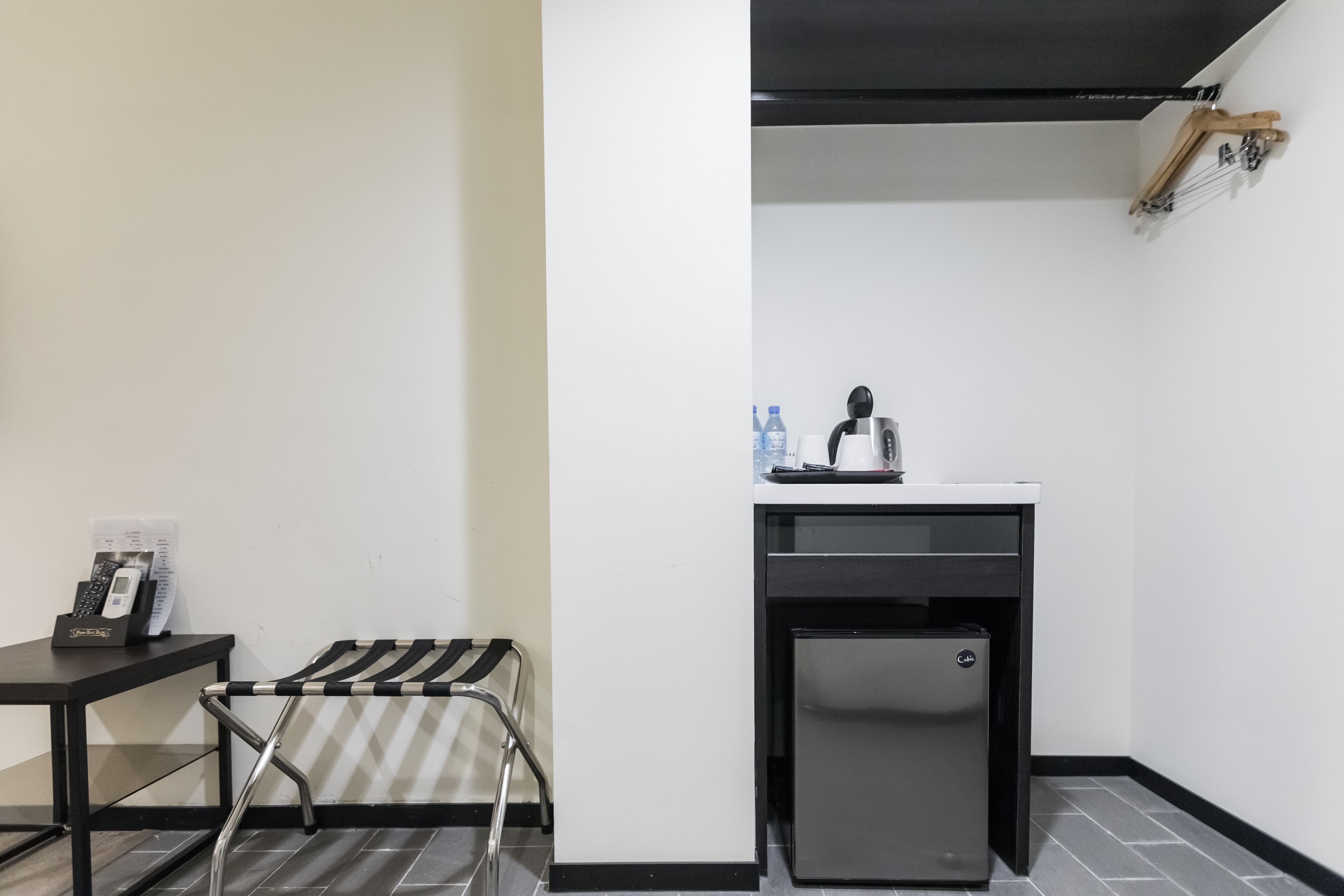 premium bedding, desk, soundproofing, free wifi