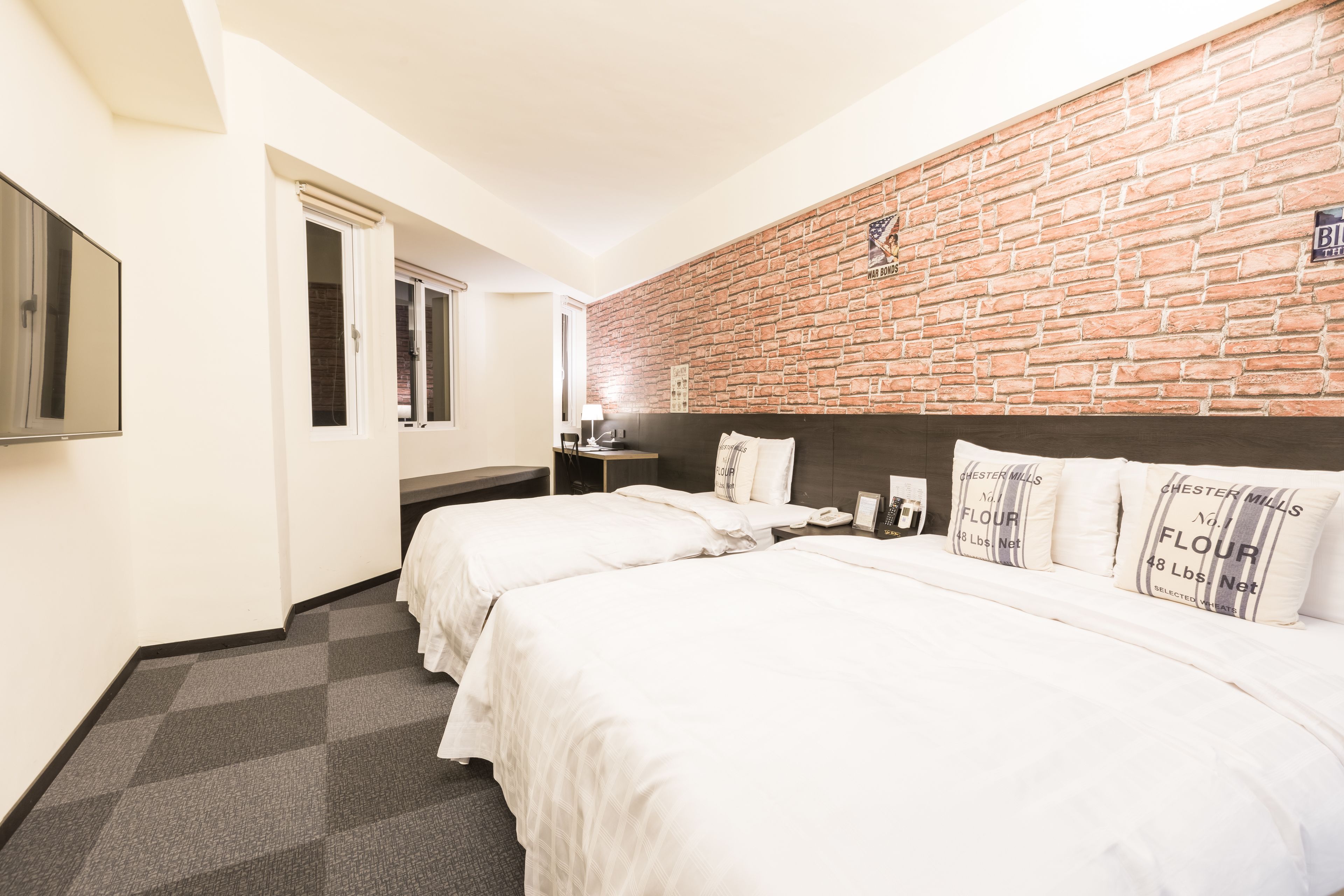 business triple room | premium bedding, desk, soundproofing, free wifi