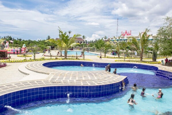 Indoor pool, outdoor pool