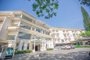 Front of property - Nice Dream Dalat Hotel (Da Lat)