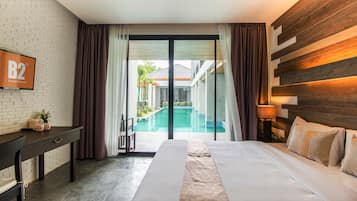 Luxury Premier Pool Access | In-room safe, desk, blackout drapes, free WiFi