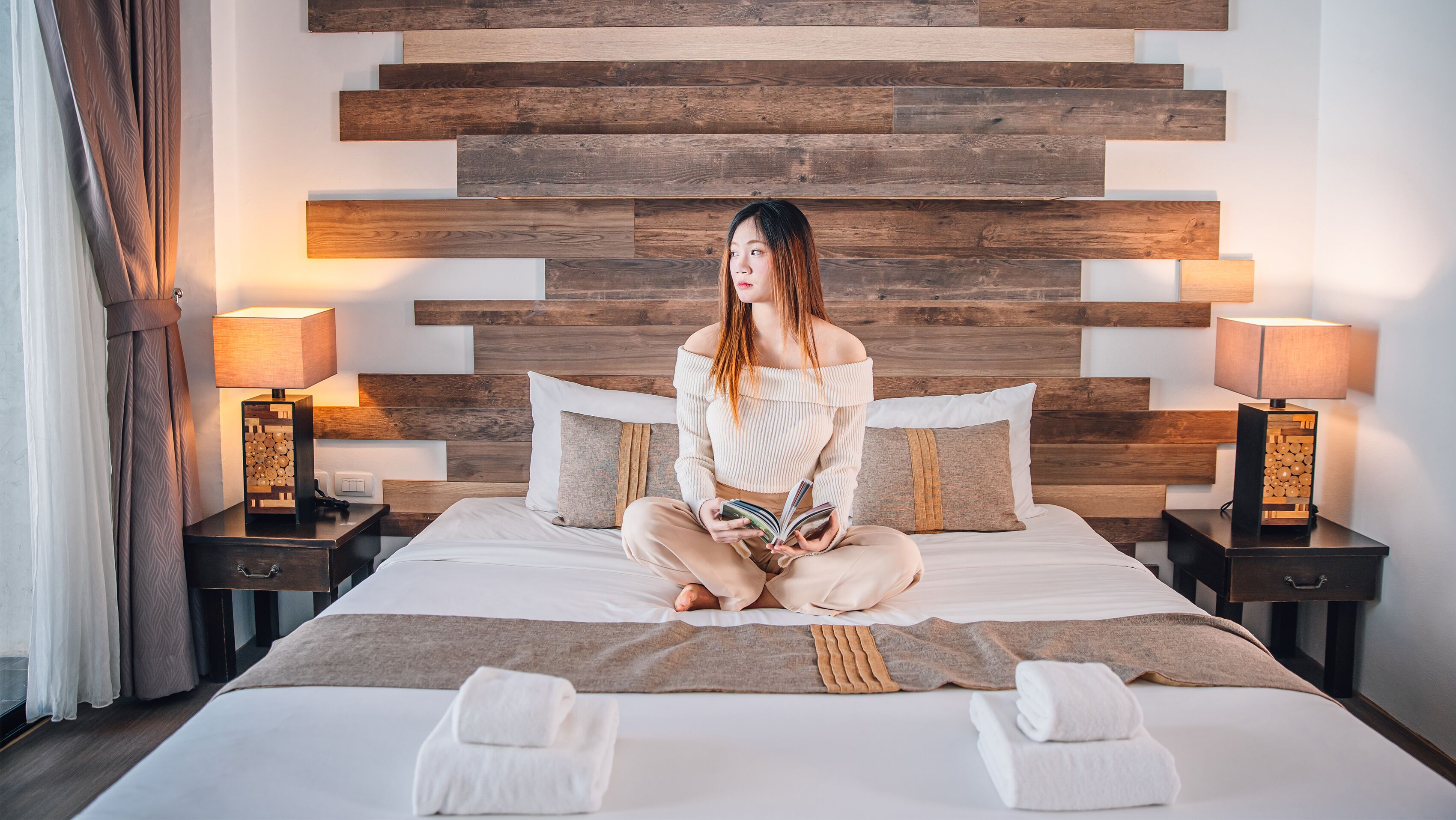 Caja de seguridad en la habitación, escritorio y cortinas blackout 