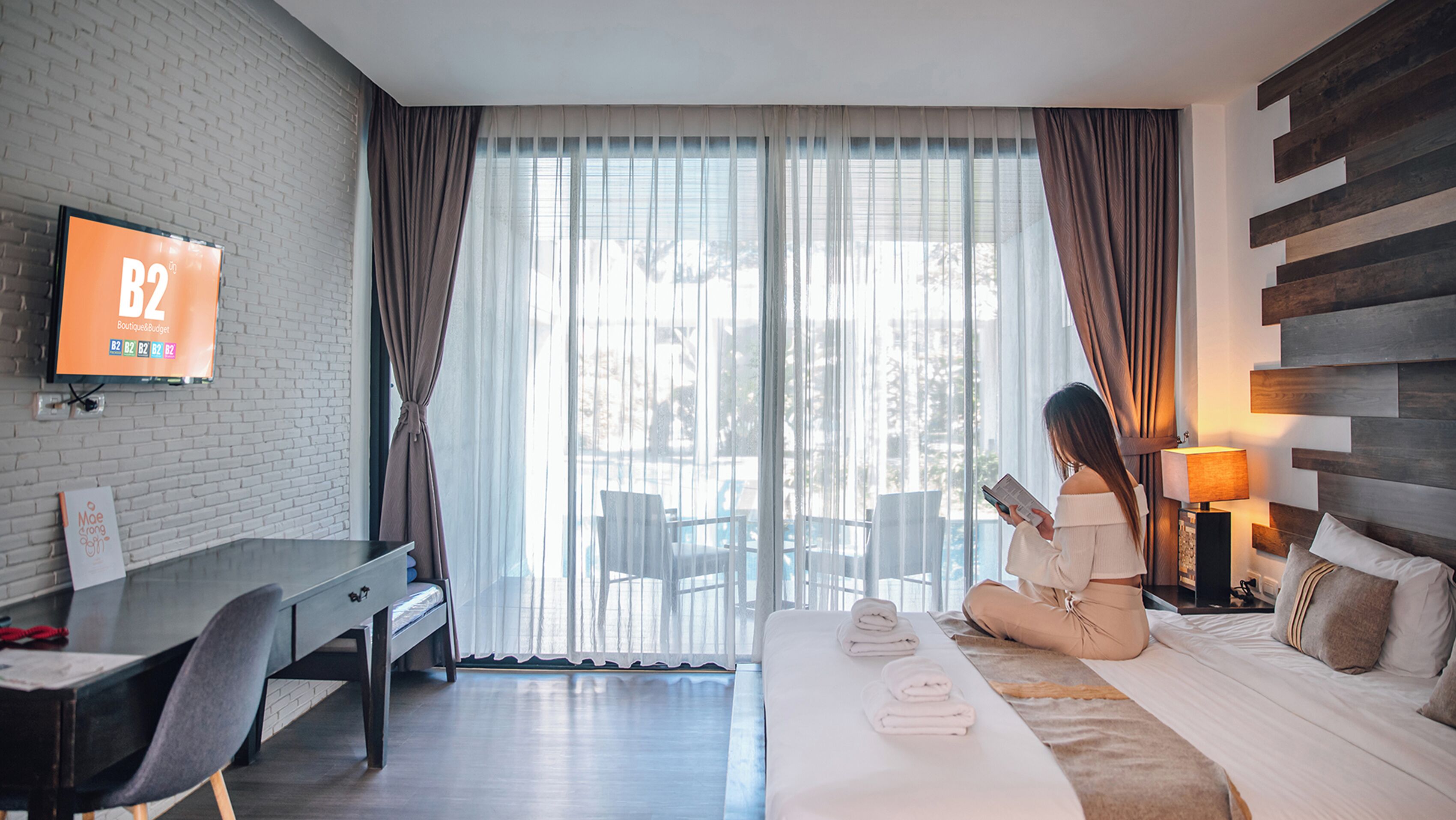 Caja de seguridad en la habitación, escritorio y cortinas blackout 