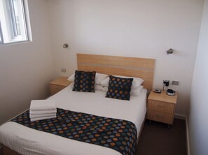 1 Schlafzimmer, Zimmersafe, Bügeleisen/Bügelbrett, kostenlose Babybetten